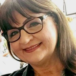 Meet your Posher, Debra